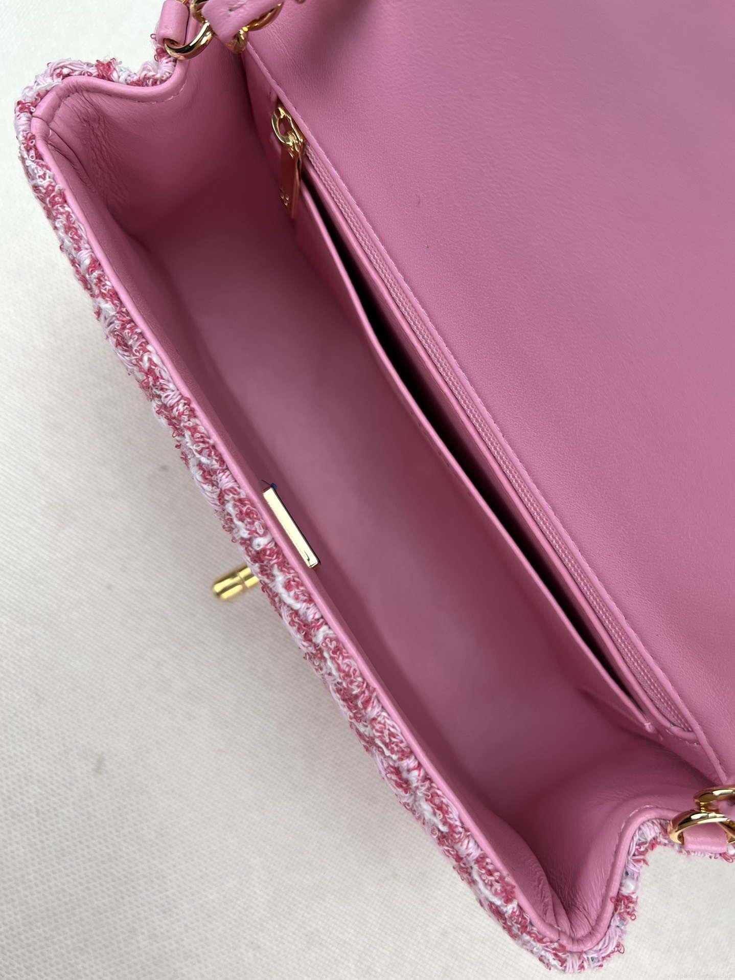 Chanel AS1116 Small Flap bag Woolen A69900 Pink