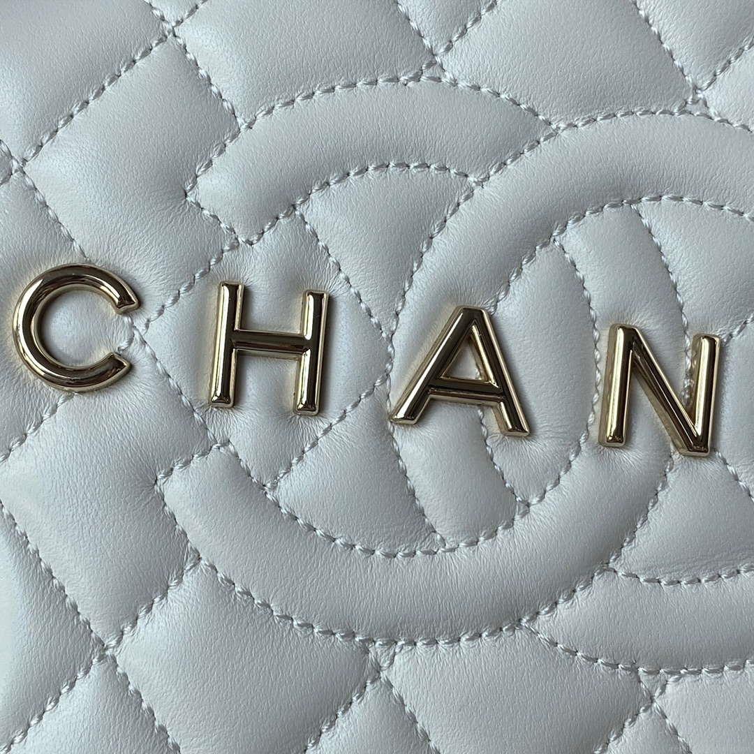 Chanel AS4579 Star Handbag metallic Lambskin gold metal Whtie