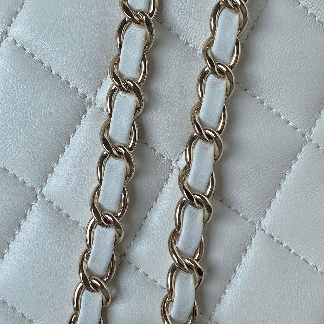 Chanel AS4579 Star Handbag metallic Lambskin gold metal Whtie
