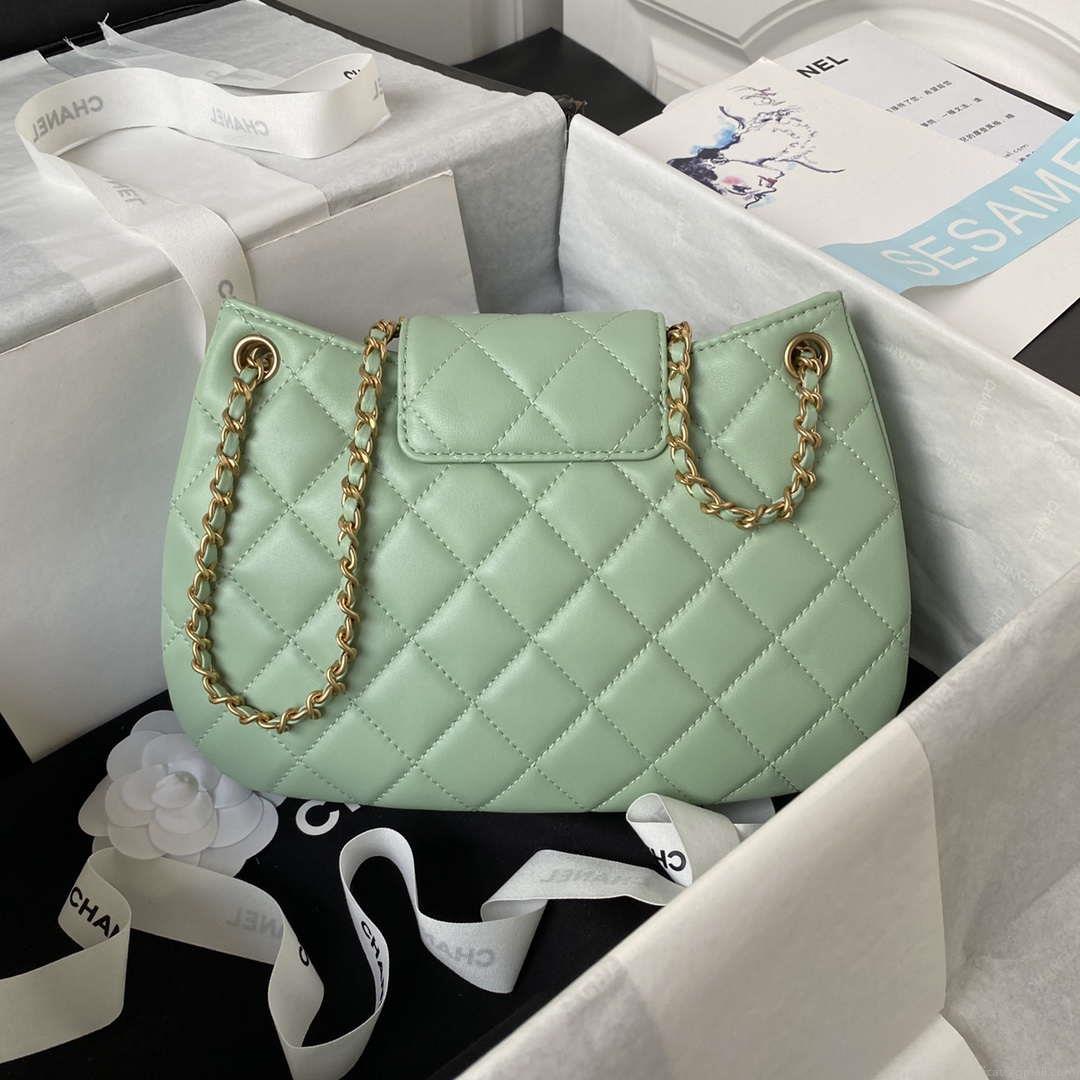 Chanel AS4610 Messenger bag Lambskin Green