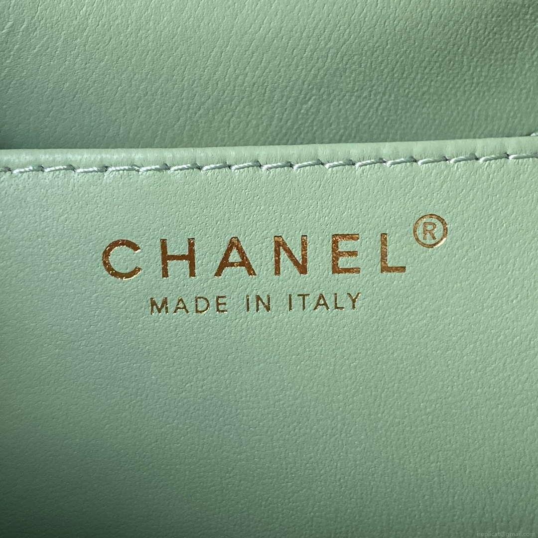 Chanel AS4610 Messenger bag Lambskin Green