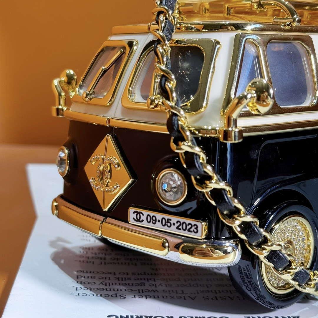 Chanel AS4590 MINI VAN Minaudiere plexi Enamel Strass & Gold-Tone Metalblack White & Gold