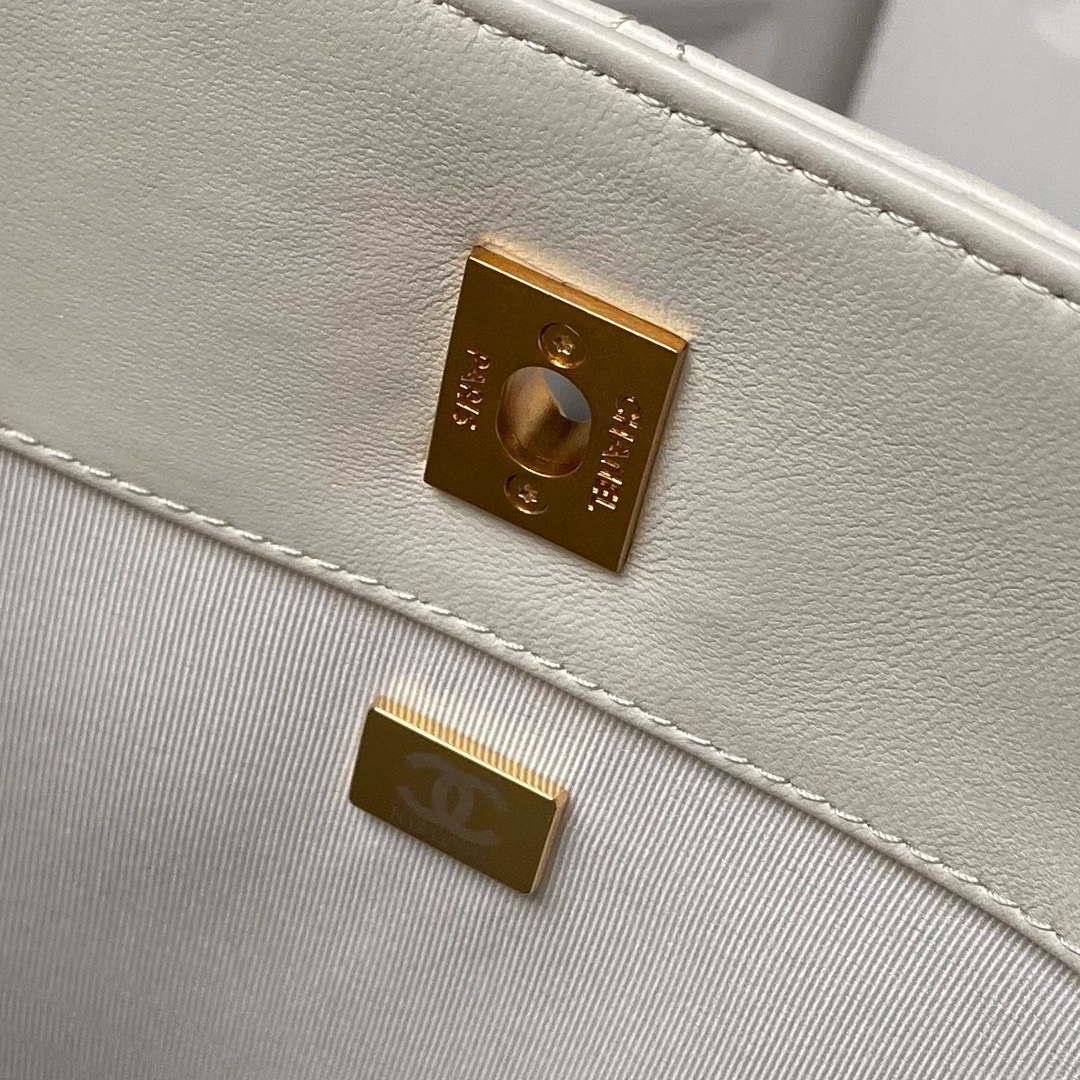 Chanel AS4777 24P New Hobo Bag White Lambskin