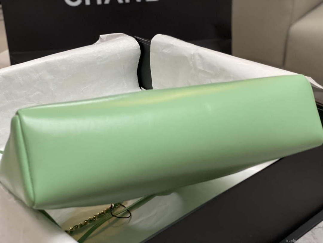 Chanel AS4853 Shopping Bag Shiny Lambskin & Gold-Tone Metal Green