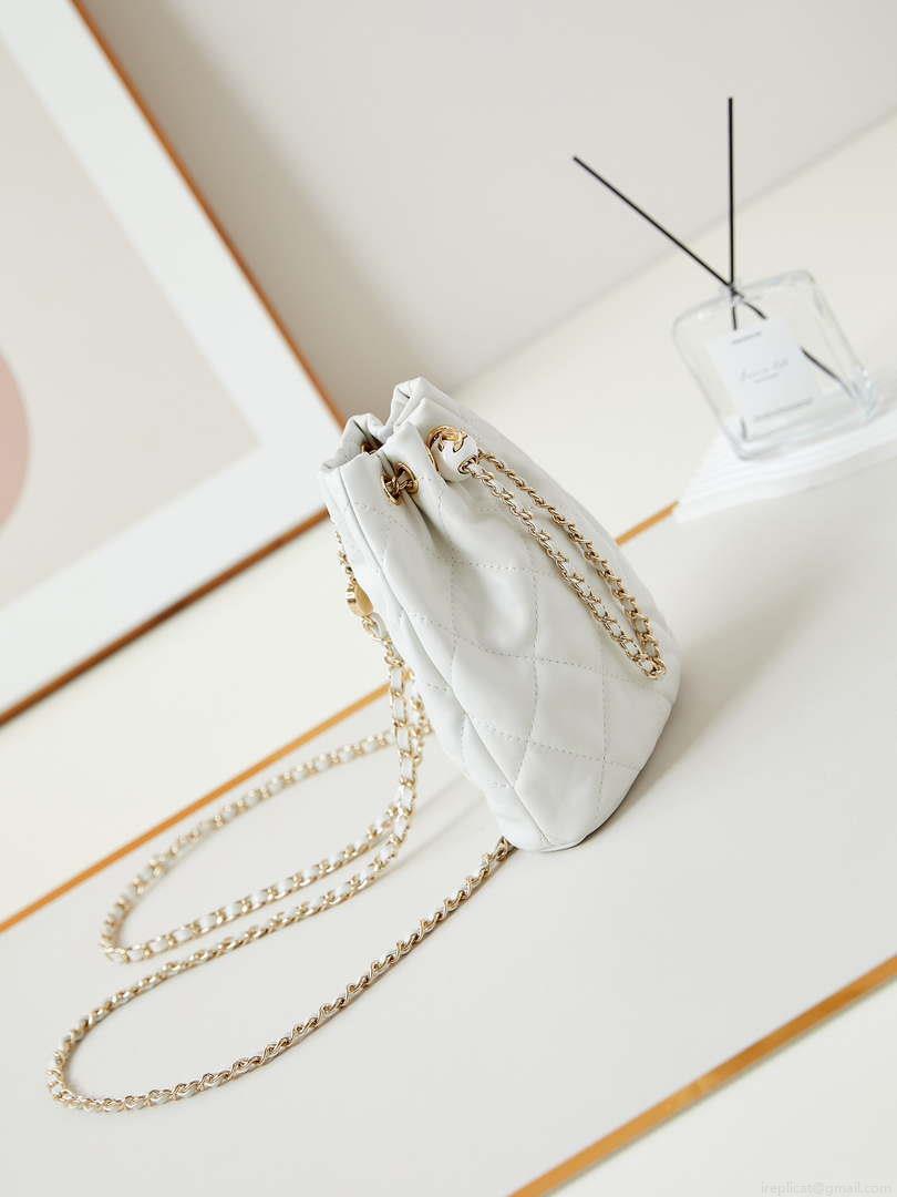 Chanel AS4810 Backpack Shiny Lambskin & Gold-Tone Metal White