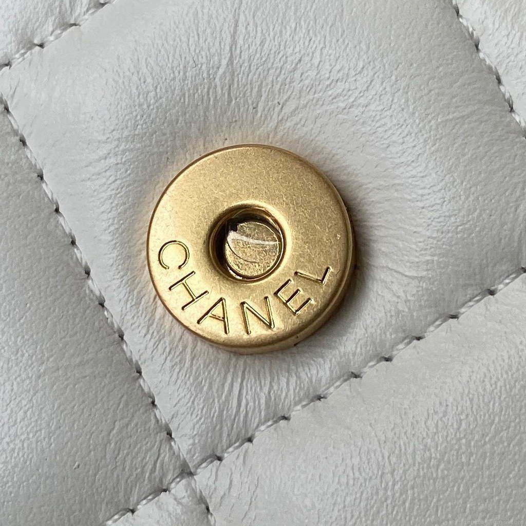 Chanel AP2635 Clutch With Chain Lambskin White