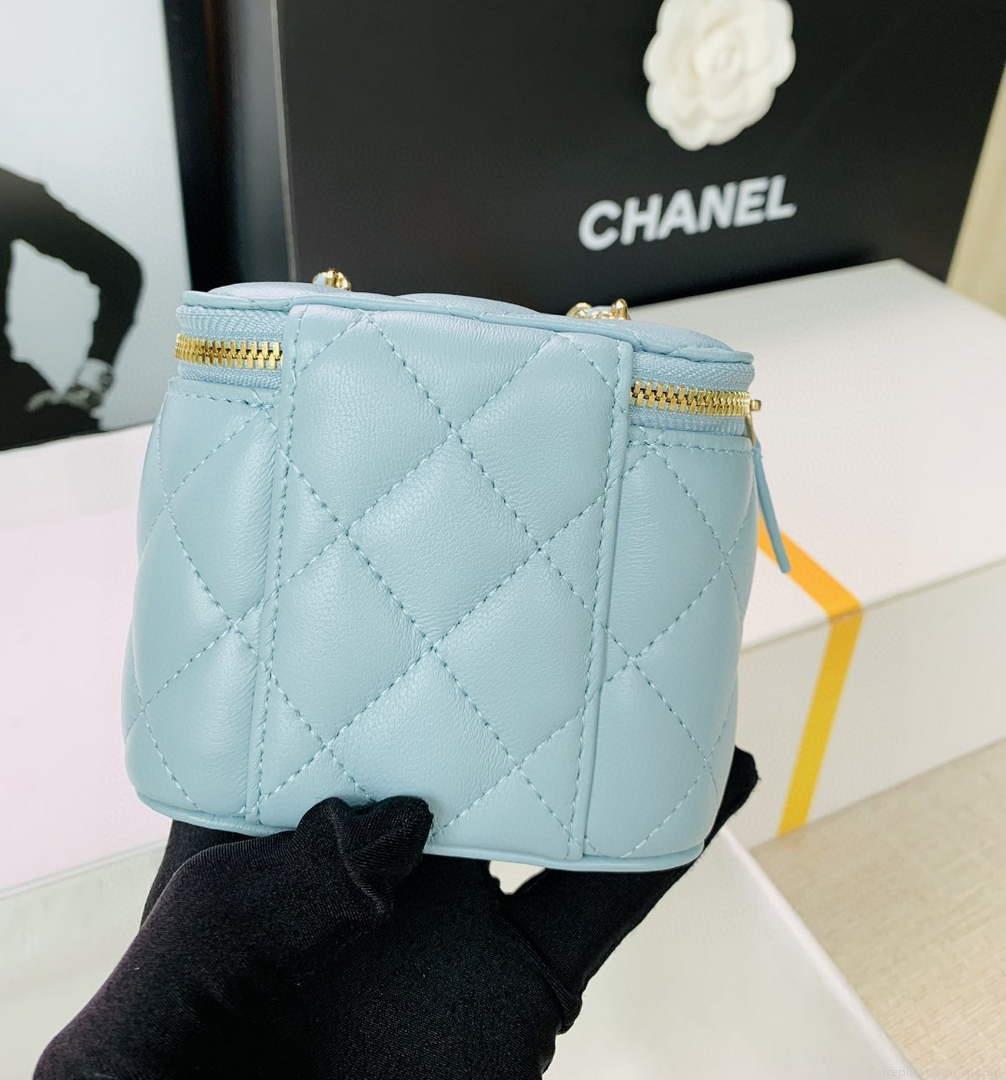 Chanel AP2581 Small Vanity with Chain lambskin Blue