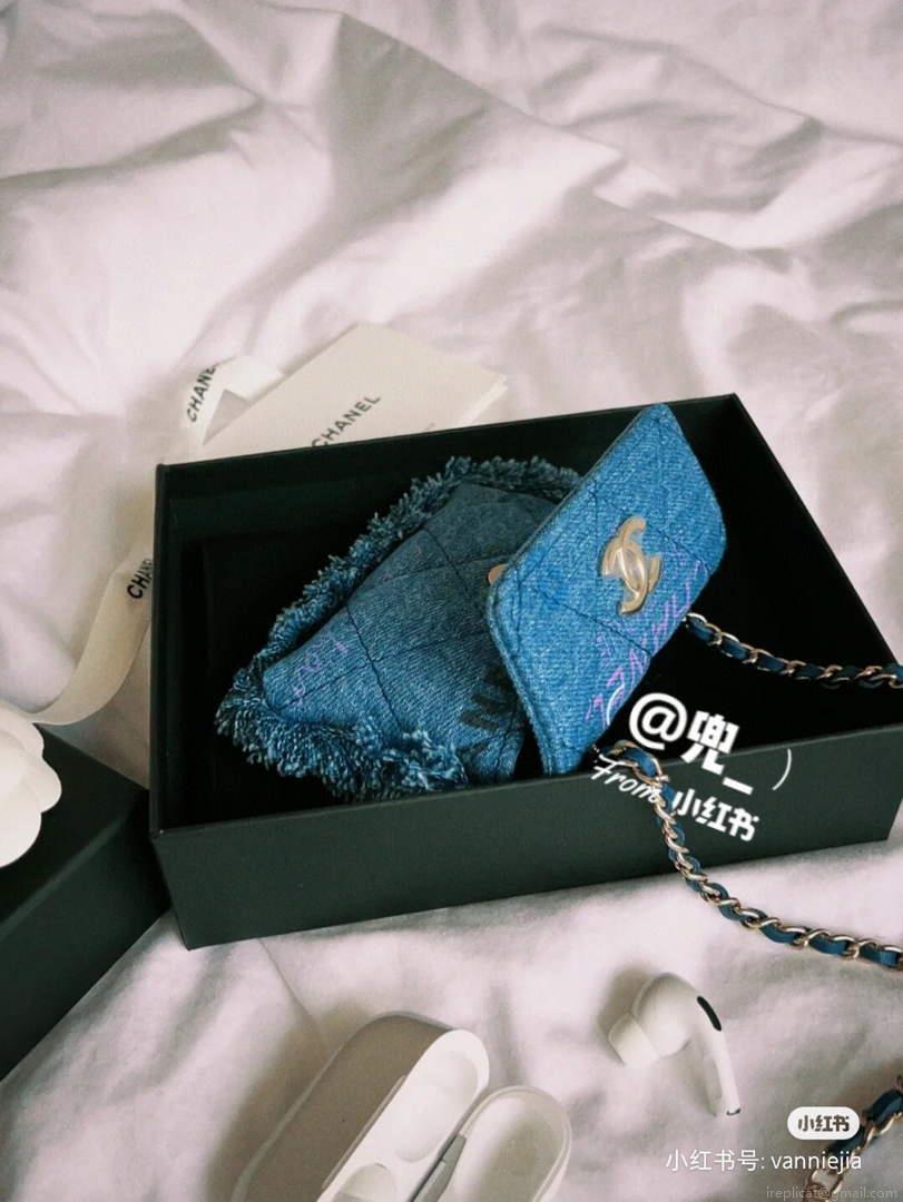 Chanel AP2623 Belt bag printed Denim gold Blue