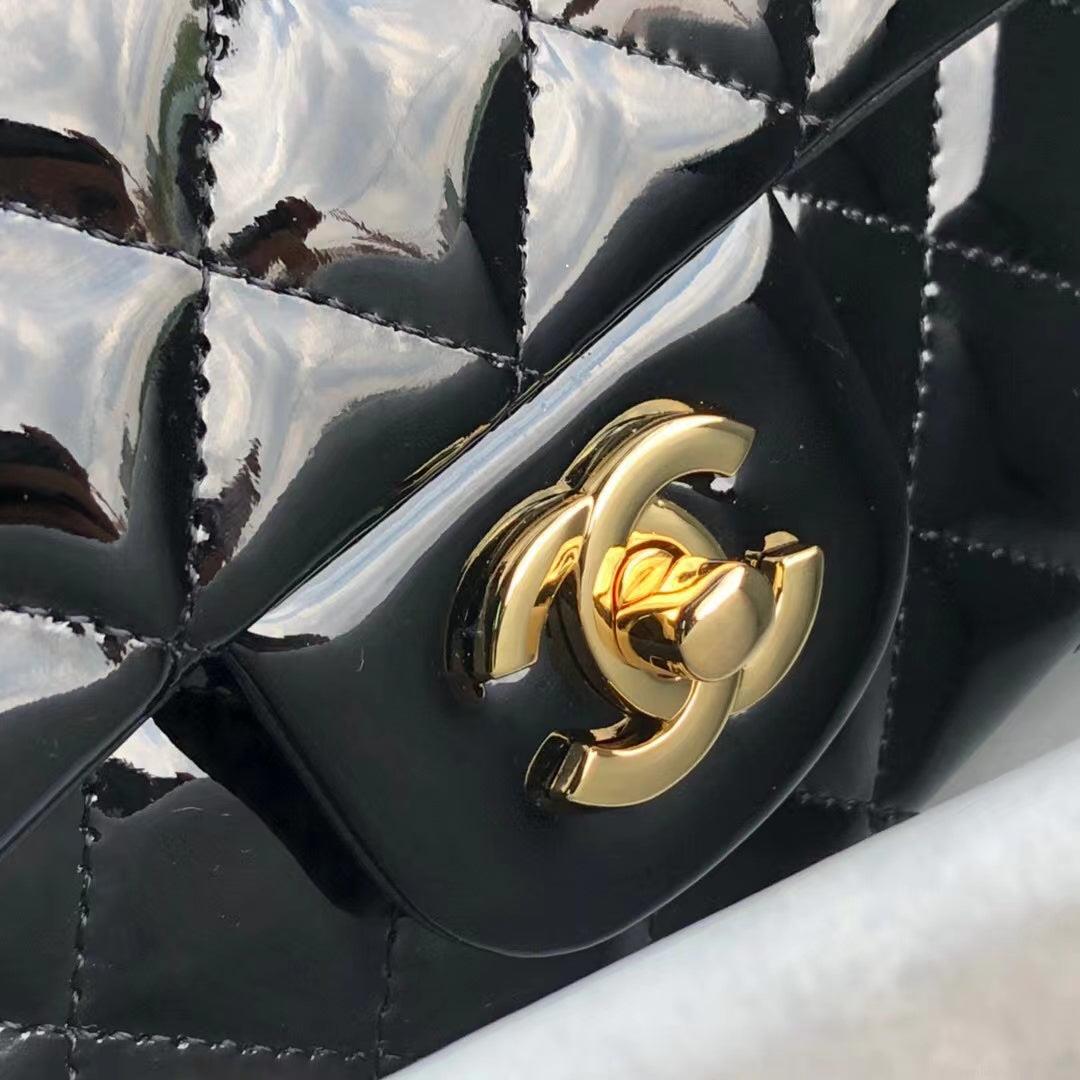 Chanel A01112 Flap Handbag Classic Bag Patent leather Lambskin Black Gold