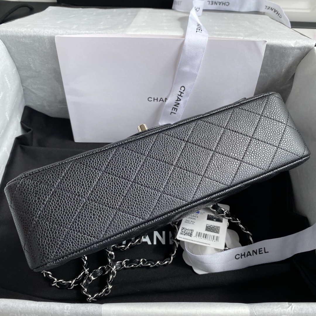 Chanel A01112 Flap Handbag Classic bag Grained shiny Calfskin Black Silver