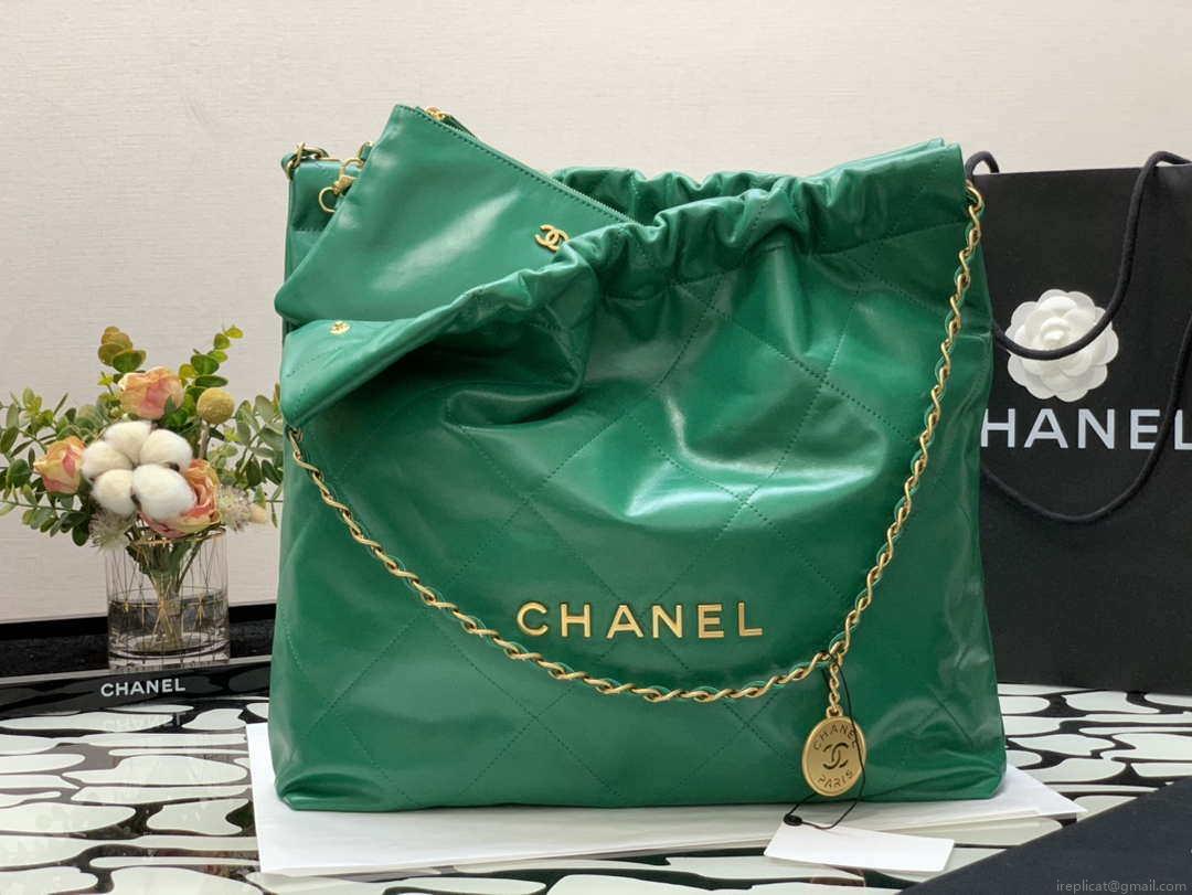 Chanel 22 Handbag Shiny Calfskin AS3261 Green Gold Metal