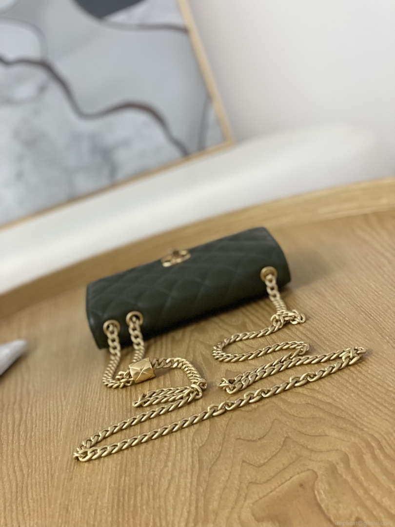 Chanel AP3043 WALLET ON CHAIN Lambskin & Gold-Tone Metal Green