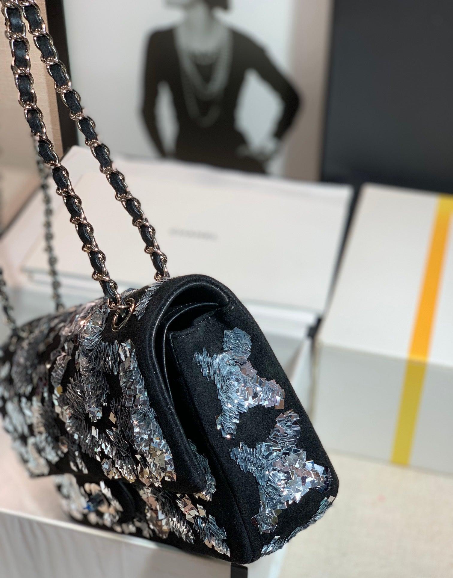 Chanel A01112 Classic Handbag embroidered Lambskin Gold-Tone