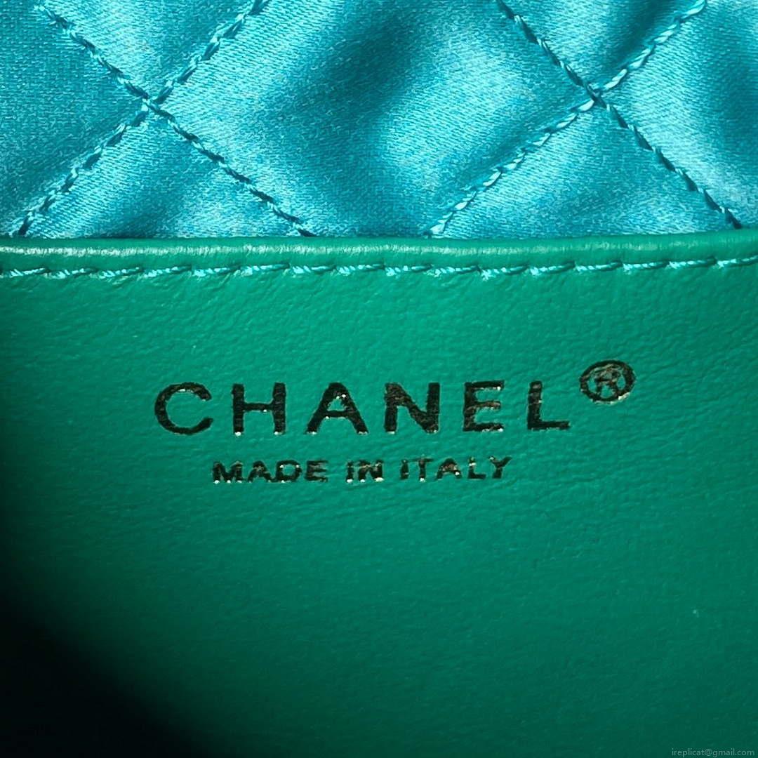 Chanel 22 Mini Handbag AS3980 Shiny Calfskin & Gold-Tone Metal Green