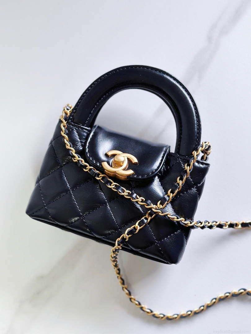 Chanel AP3435 Shiny aged calfskin & gold-tone metal Black