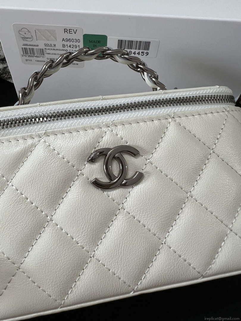 Chanel AP3593 Shiny Crumpled Calfskin Strass & Ruthenium-Finish Metal White