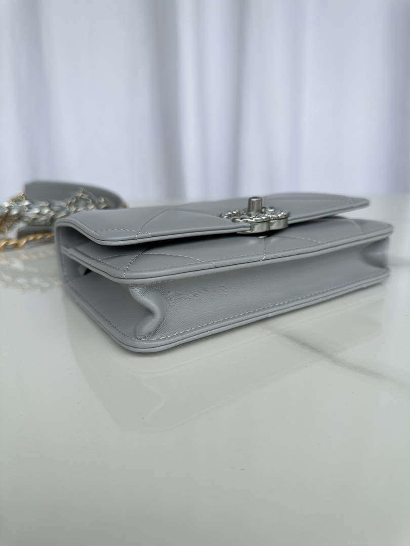 Chanel AP3267 19 Wallet on Chain Woc Shiny Lambskin Gray
