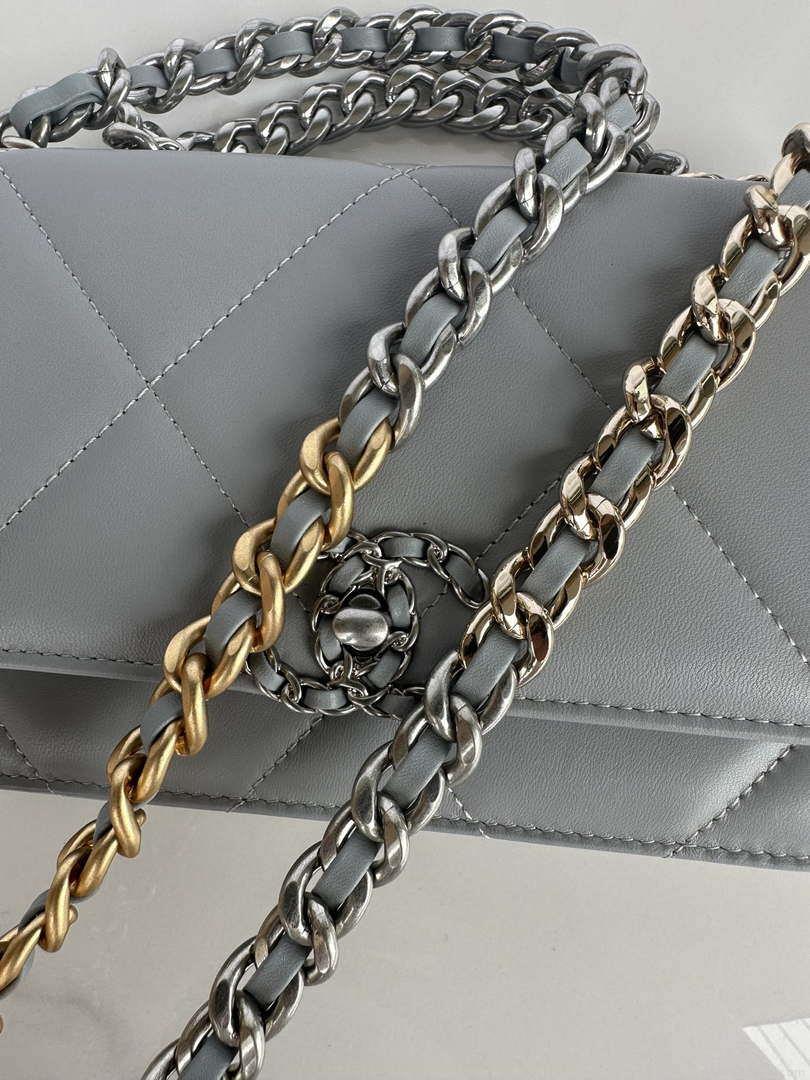 Chanel AP3267 19 Wallet on Chain Woc Shiny Lambskin Gray
