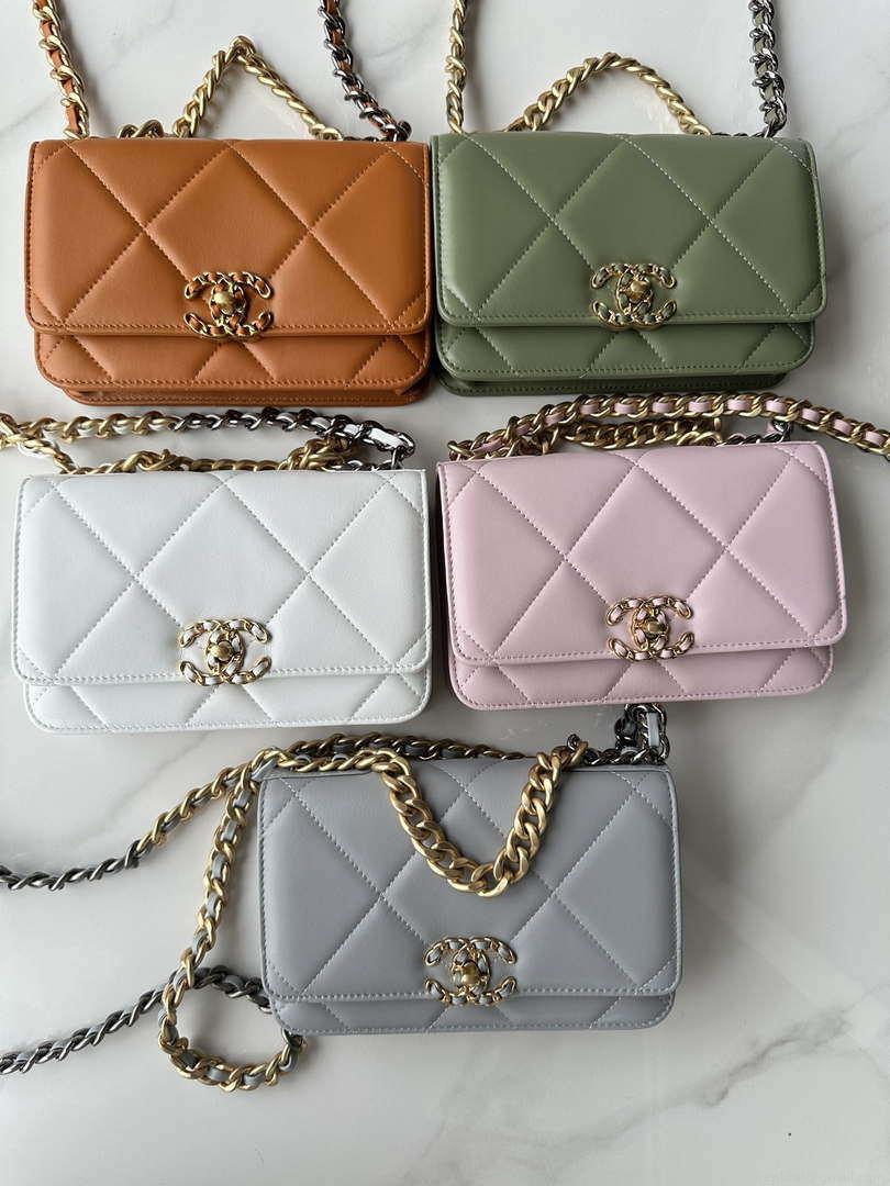 Chanel AP3267 19 Wallet on Chain Woc Shiny Lambskin Brown