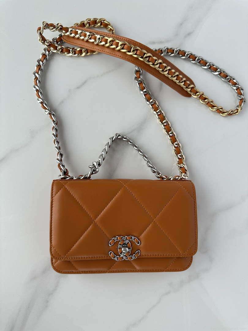 Chanel AP3267 19 Wallet on Chain Woc Shiny Lambskin Brown