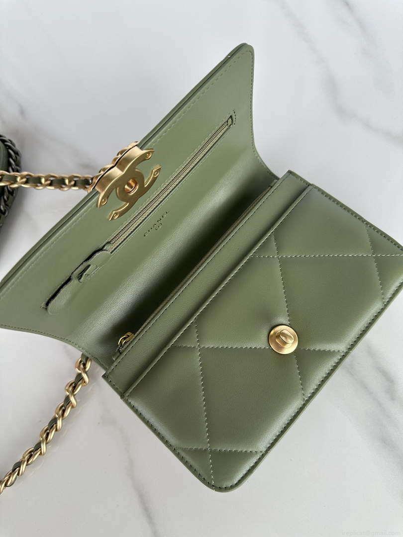 Chanel AP3267 19 Wallet on Chain Woc Shiny Lambskin Green