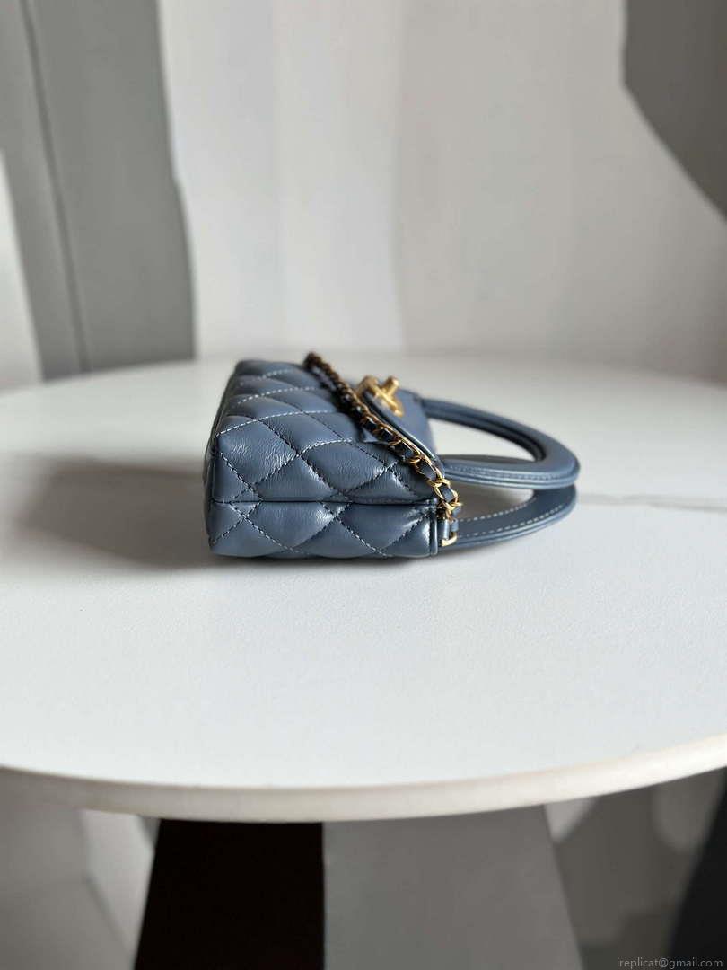 Chanel AP3435 Shiny Aged calfskin & gold-tone metal Navy Blue