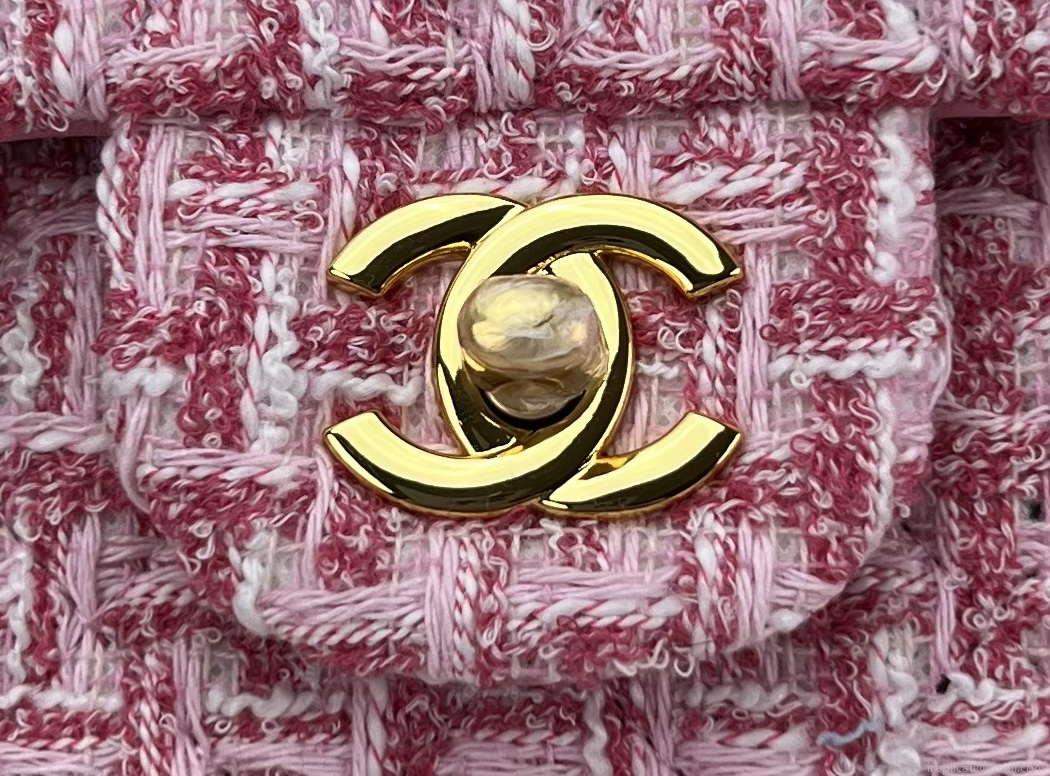 Chanel A01112 Flap Classic Handbag Woolen & Gold-Tone Metal Pink
