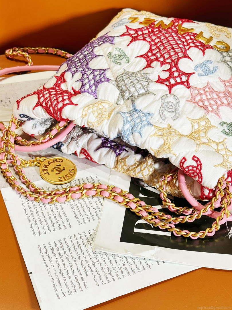 Chanel AS3980 22 Mini Handbag Lace Patchwork & Gold-Tone Metal Multicolour