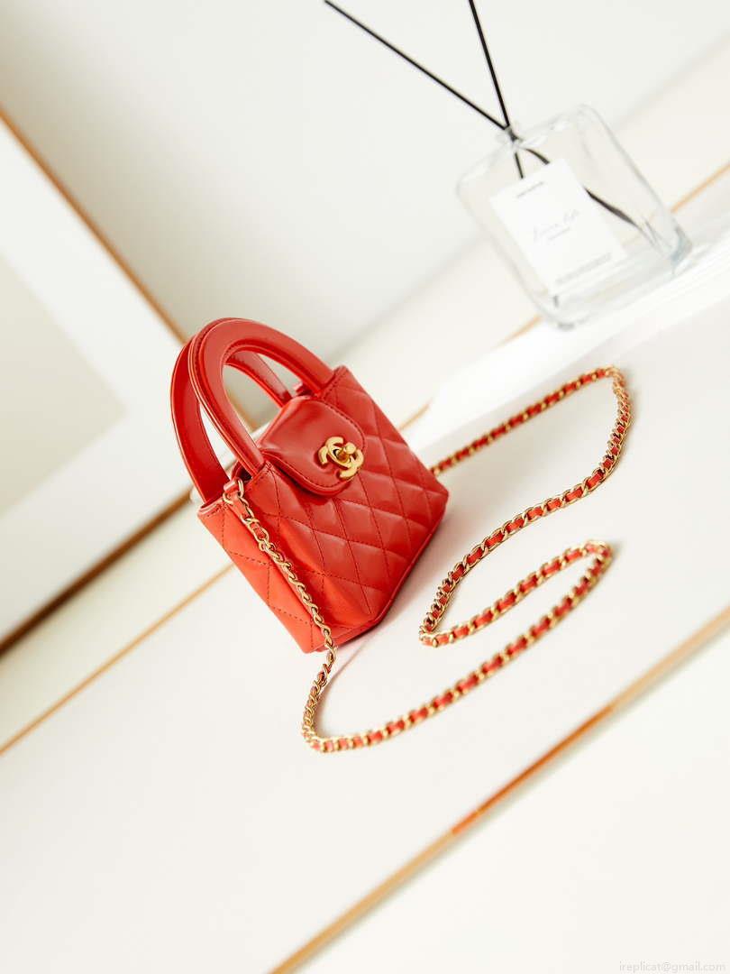 Chanel AP3435 Shiny Aged calfskin & gold-tone metal Orange Red