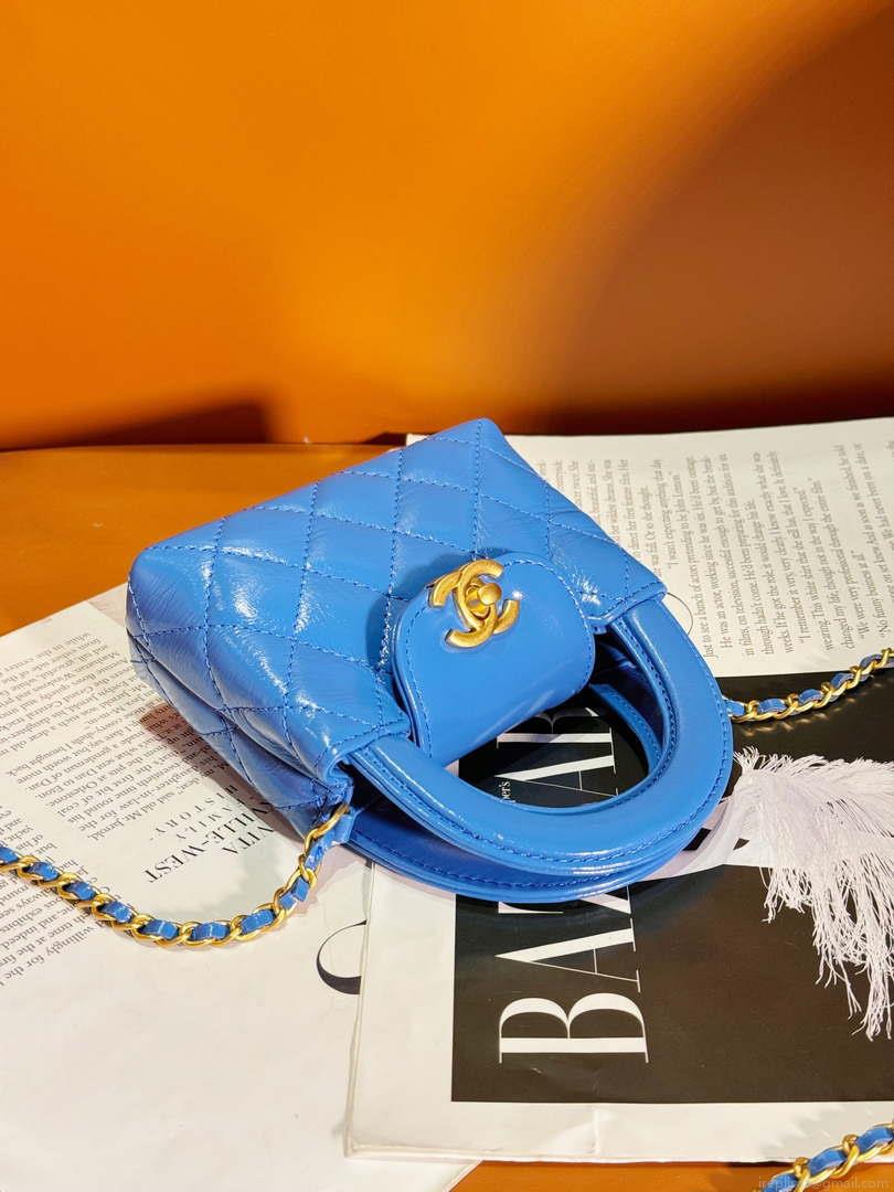 Chanel AP3435 Shiny Aged calfskin & gold-tone metal blue