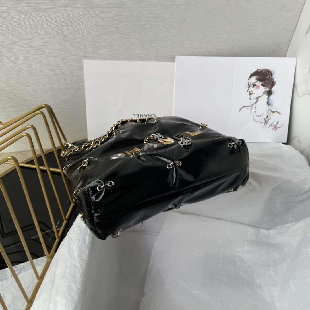 Chanel 22 Mini Handbag AS3980 Shiny Calfskin & Gold-Tone Metal with jewelry