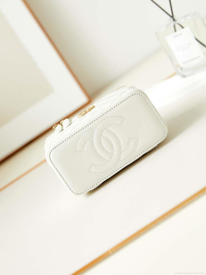 Chanel AP3804 Clutch Lambskin Vanity Box bag With Pearl handle White