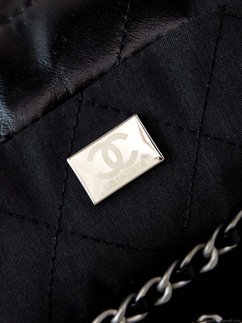 Chanel 22 Mini Handbag Patent Gradient Calfskin Lacquered Metal AS3980 Black