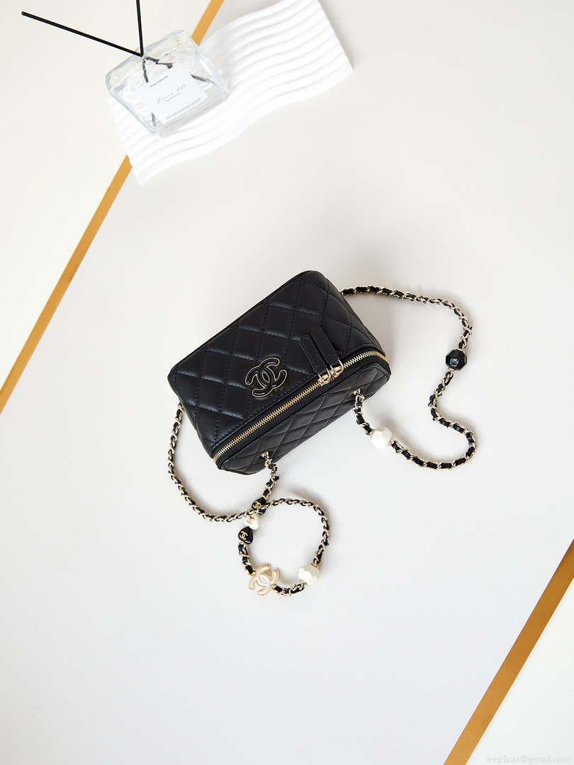 Chanel AP3784 Clutch With Chain Lambskin Vanity Box bag with Enamel buckle AP3231 Black