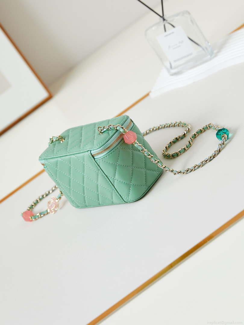 Chanel AP3784 Clutch With Chain Lambskin Vanity Box bag with Enamel buckle AP3231 Green