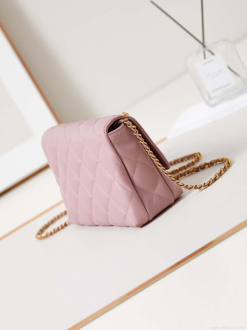 Chanel AS5011 Flap bag Shiny Lambskin Imitation Pearls & Gold-Tone Metal Pink