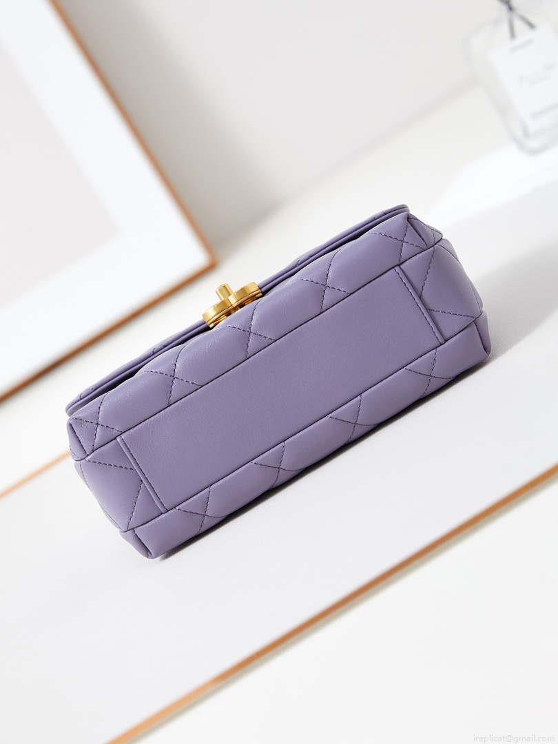Chanel AS5011 Flap bag Shiny Lambskin Imitation Pearls & Gold-Tone Metal Light Purple