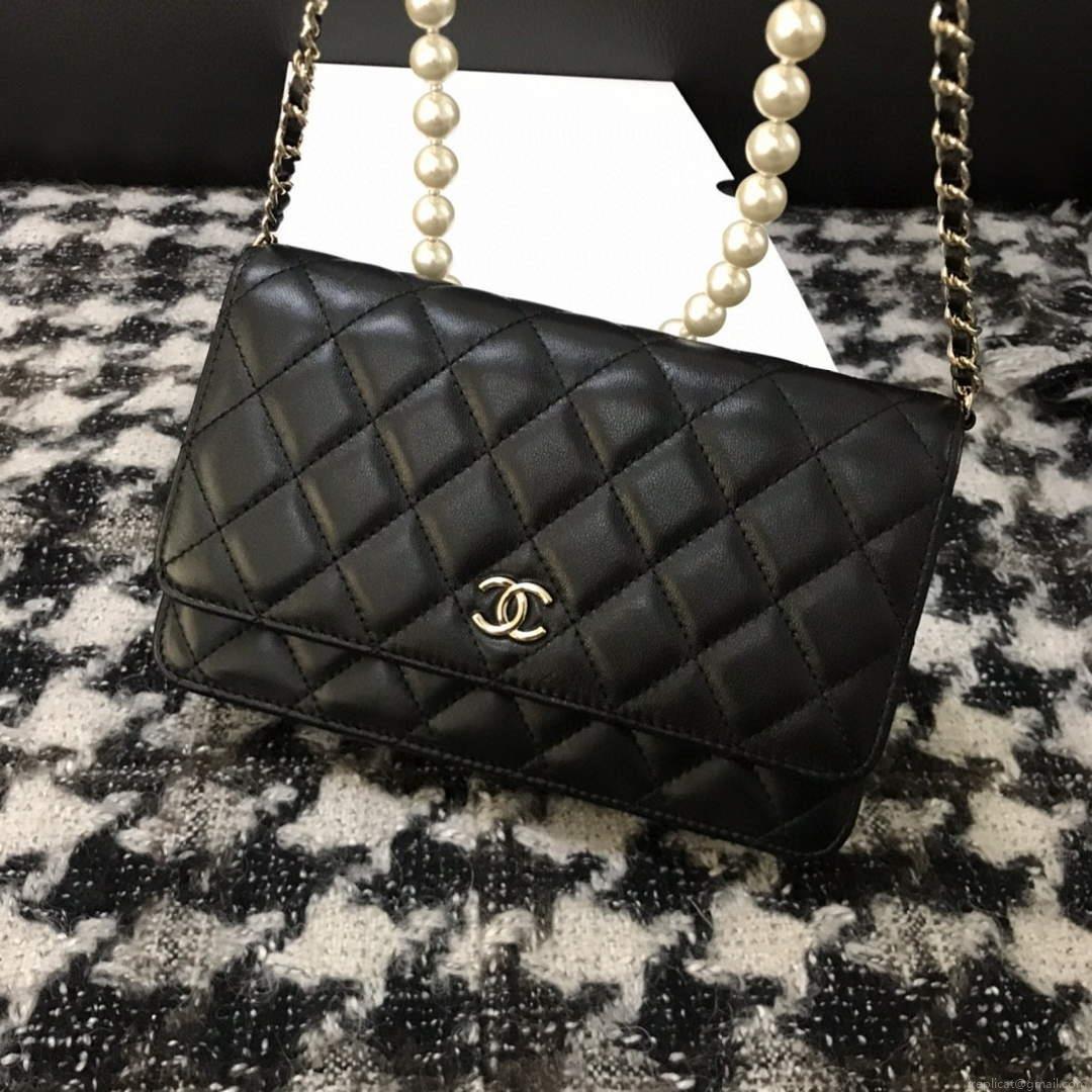 Chanel A68052 Wallet on Chain bag lambskin Imitation Pearls gold Black