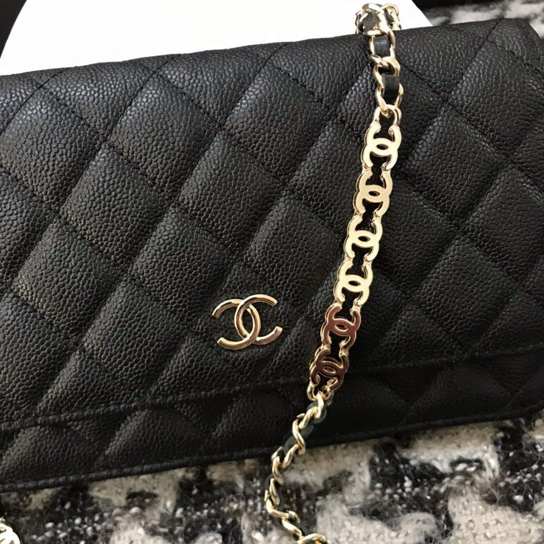 Chanel A68060 Wallet on Chain bag Grained Calfskin gold Black