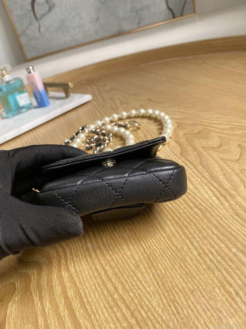 Chanel A81181 22 Spring/Summer Pearl chain belt bag Black