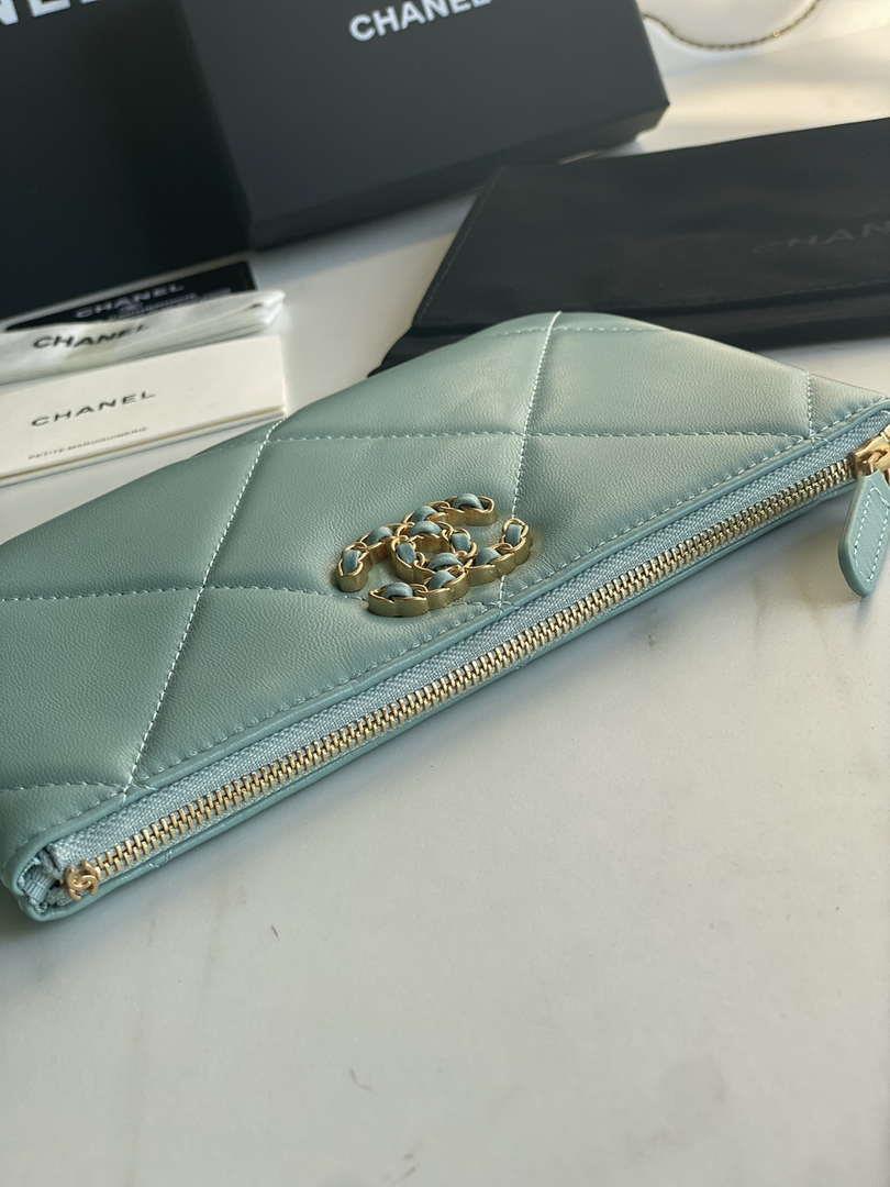Chanel AP1059 Pouche Lambskin bag Wallet Card Holder Blue