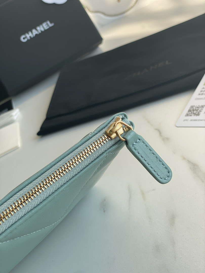 Chanel AP1059 Pouche Lambskin bag Wallet Card Holder Blue