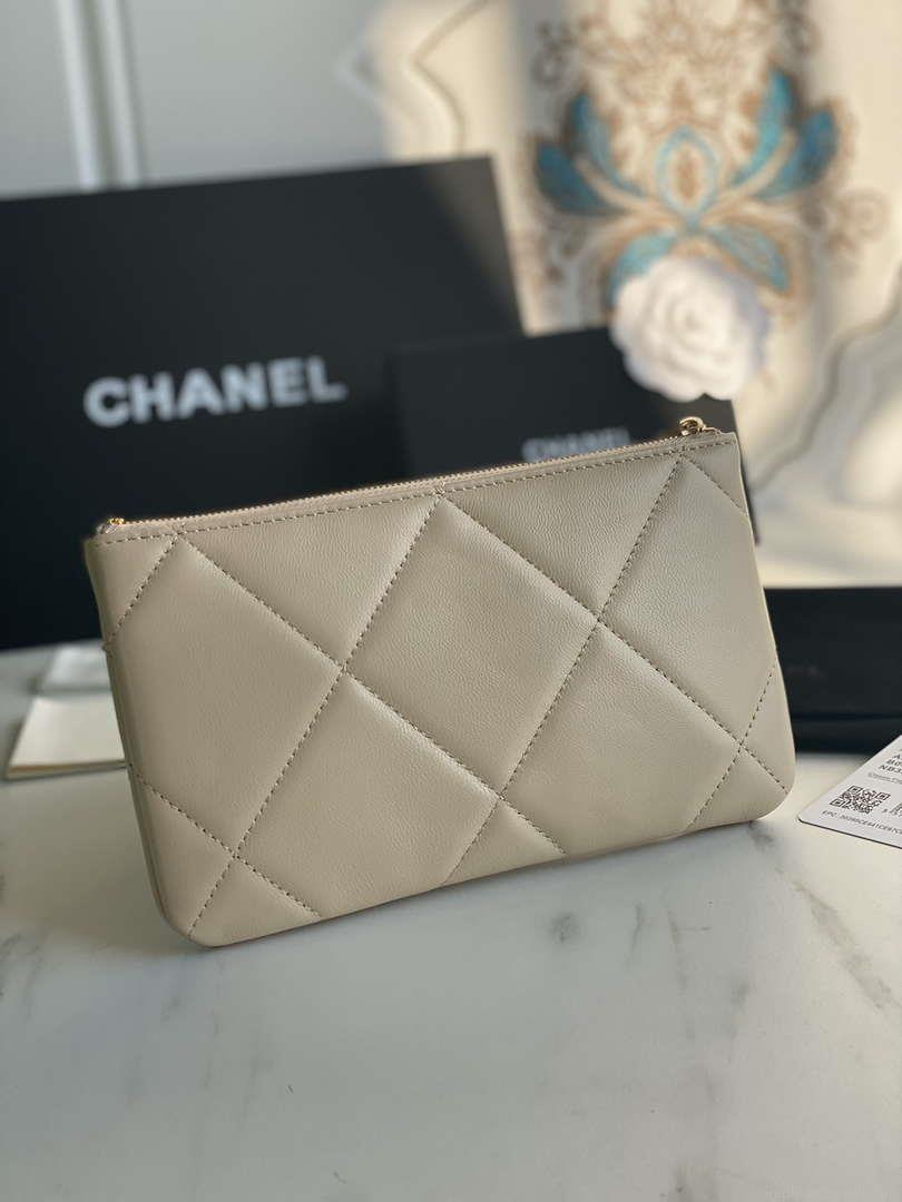 Chanel AP1059 Pouche Lambskin bag Wallet Card Holder Beige