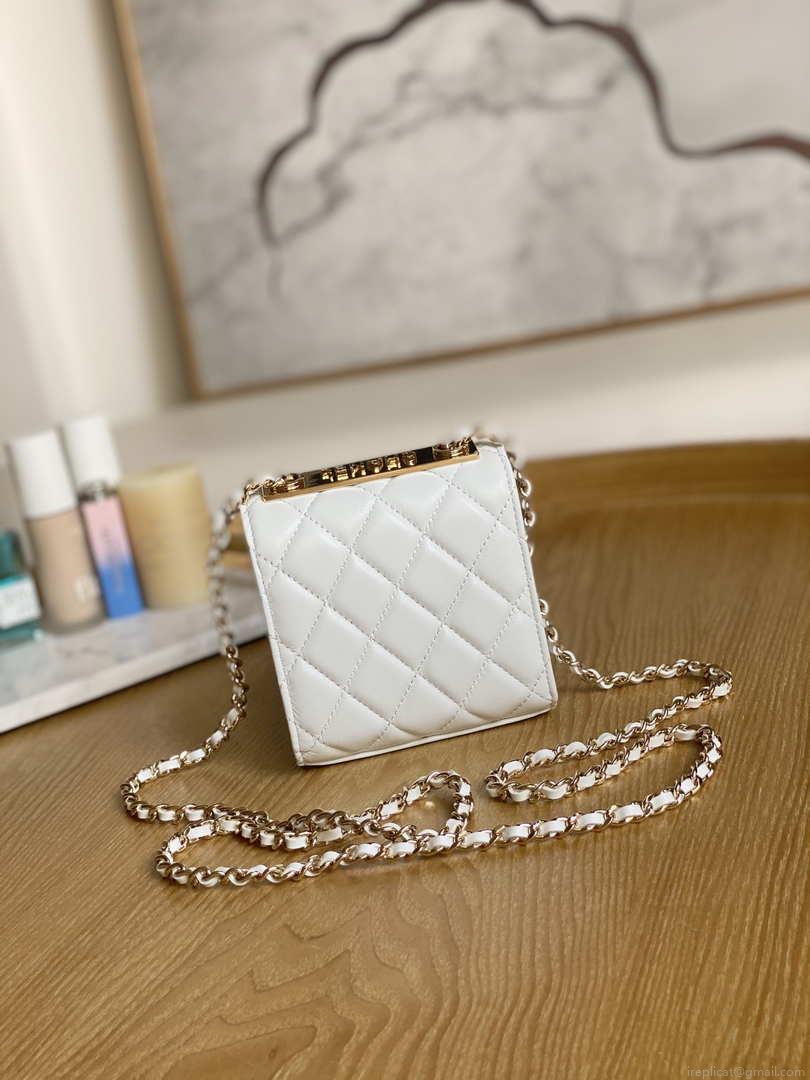 Chanel AP3020 Clutch with chain lambskip gold tone metal White