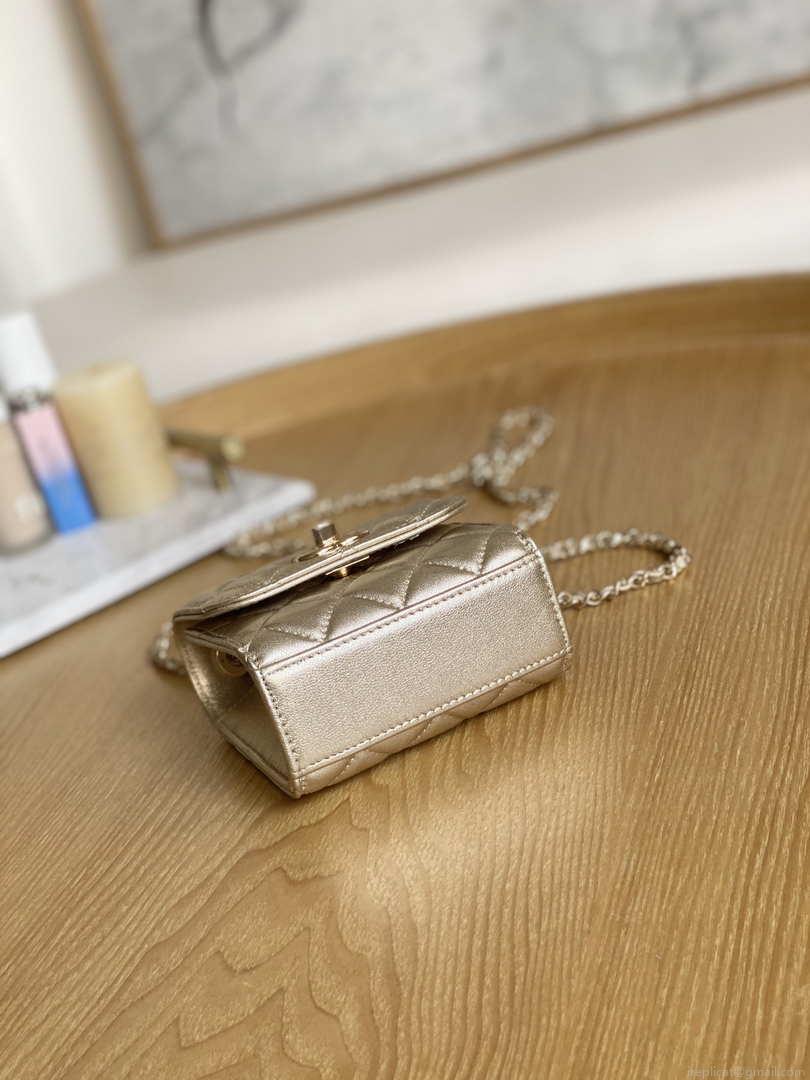 Chanel AP3020 Clutch with chain lambskin gold tone metal Gold