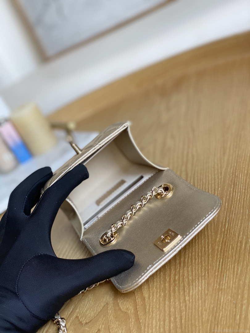 Chanel AP3020 Clutch with chain lambskin gold tone metal Gold