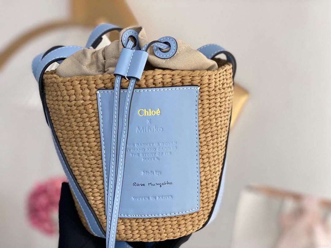 Chloé CHC22SS391G56101 Small Basket Tote Bag Blue