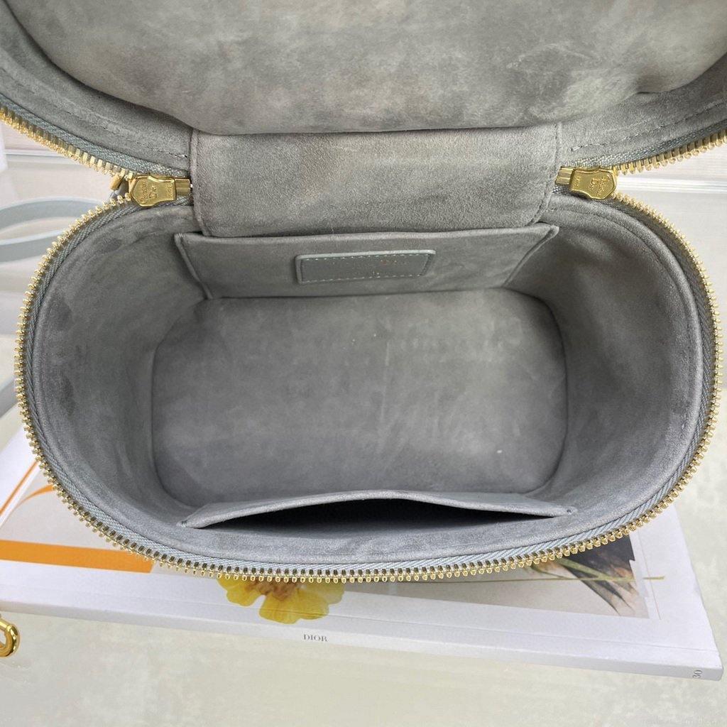 Dior S5488 Small Diortravel Vanity Case Lambskin Gray