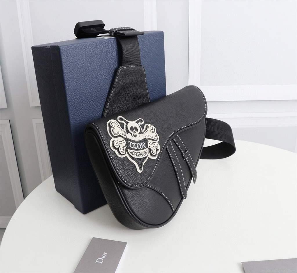 Dior 1ADPO093 Saddle Men Bag Grained Calfskin Black