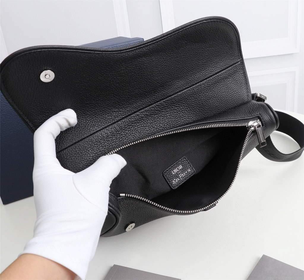 Dior 1ADPO093 Saddle Men Bag Grained Calfskin Black